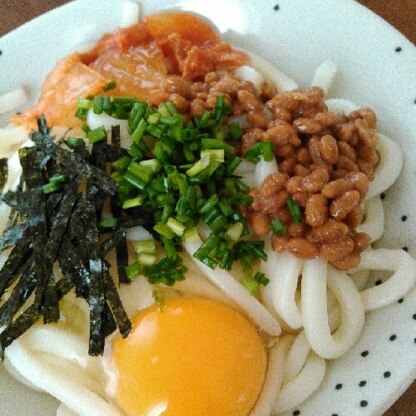 夏にピッタリのうどんですね♪キムチがよくあっていてとっても美味しかったです♡
ご馳走さま♡(#^.^#)♡